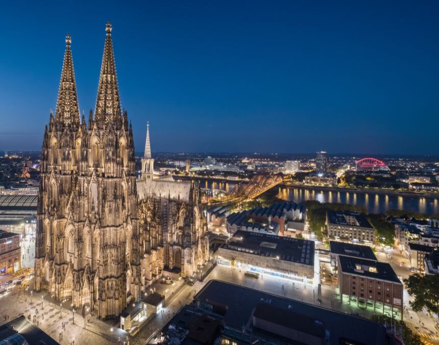 Glow Without Spectacle: Lighting Cologne Cathedral with Precision and Respect