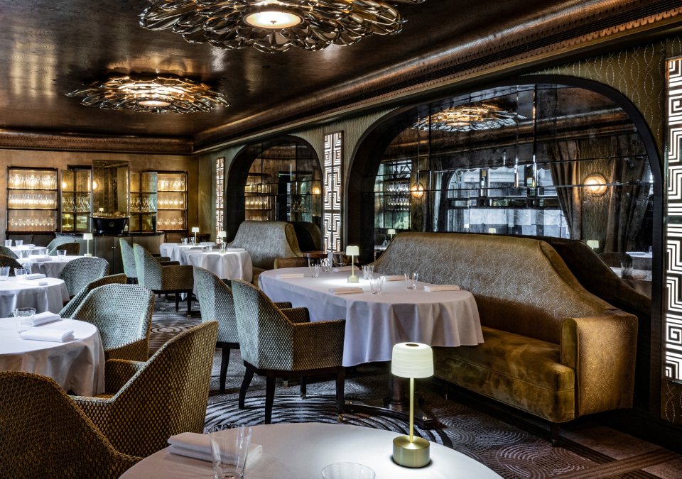 Ethereal Lighting Charms Guests at Gordon Ramsay’s Restaurant 1890