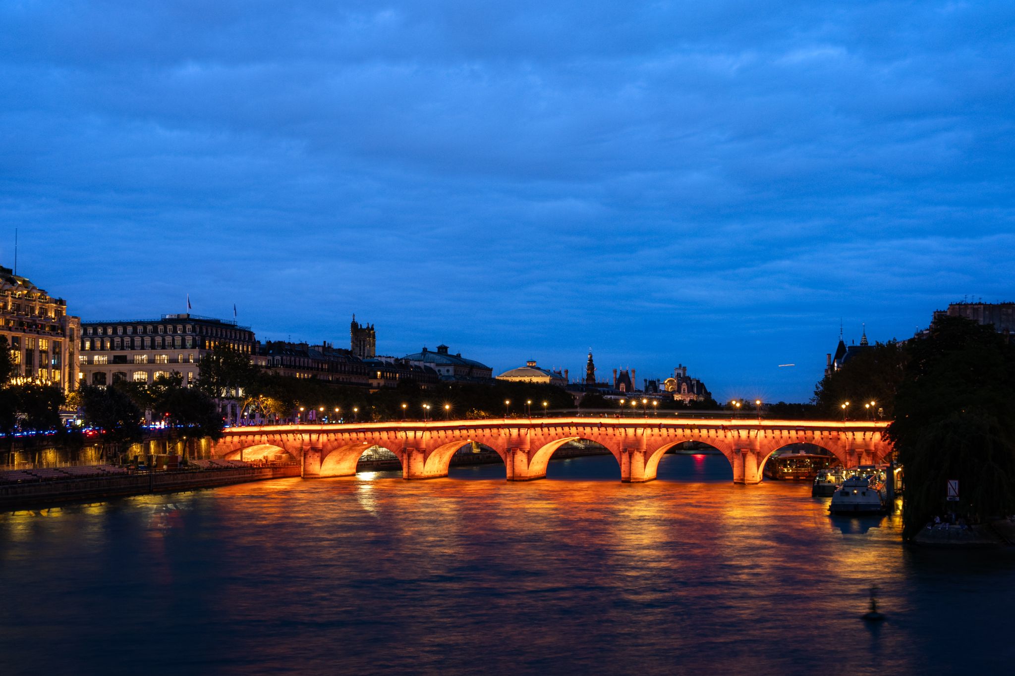 GVA Lighting Illuminates Pont Neuf Bridge