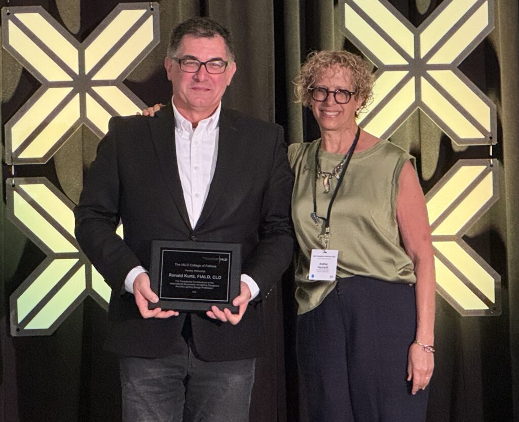 Ron Kurtz Receives the IALD Fellow Award from President Andrea Hartranft